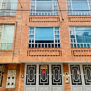 Cerca Al Aeropuerto El Dorado Habitación en casa particular Bogotá